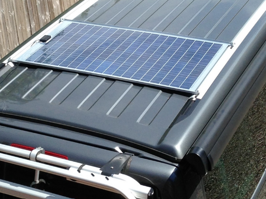 La Guía de Compra Definitiva de Paneles Solares Flexibles (2025)