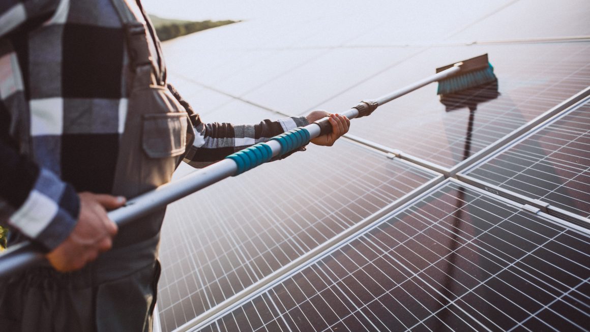 Mantenimiento de panales solares